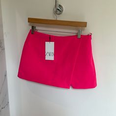 Zara Skirt With Shorts Underneath Nwt Summer Workwear Short Skirt, Short Summer Skirt For Workwear, Short Summer Workwear Skirt, Trendy Lined Wrap Skirt For Summer, Spring Night Out Skirt, Spring Workwear Mini Skirt, Summer Workwear Skirted Skort, Trendy Mini Wrap Skirt For Spring, Summer Workwear Mini Skirt