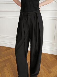 Dressy, loose-fit pants in woven fabric with pleats at front. High waist with two tie waist and a hook and zip-fly closure. Mock welt back pockets and straight, wide legs. - High waist- Loose fit- Straight leg Workwear Wide Leg Pants With Tie Waist, Wide Leg Pants With Tie Waist For Work, Wide-leg Tie Waist Pants For Work, Wide Leg Trousers With Tie Waist For Workwear, Workwear Wide-leg Pants With Tie Waist, Wide-leg Workwear Bottoms With Tie Waist, Wide-leg Workwear Pants With Tie Waist, A Hook, Wide Legs