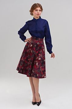 Mrs Pomeranz “Scarlet” skirt is made of beautiful Liberty of London fabric called Midnight. Midnight Liberty fabric was hand drawn in ink on tracing Cocktail Skirt, Vintage Style Skirts, Skirt Circle, 1950s Skirt, Cocktail Skirts, Skirt A Line, Tailored Skirt, Retro Skirt, Style Rock