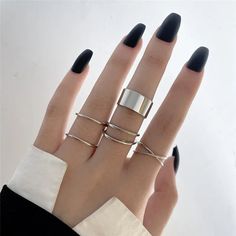 47910506070327 Black Ring Set, Rings Set For Women, Punk Love, Hip Hop Rings, Pearl Jewelry Wedding, Ring Trends, Goth Jewelry, Retro Ring, Geometric Ring