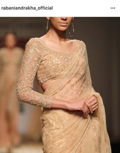 Golden Saree Ideas, Golden Blouse Saree, Golden Net Saree, Golden Saree Look, Lace Saree Blouse, Long Sleeve Saree Blouse, Golden Blouse Designs, Saree Golden, Lehenga Inspiration