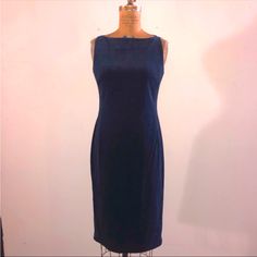 [Une] Navy Black Cotton Velvet Bodycon Boat Neck Sleeveless Midi Dress. Korean Designer Collection. Nwot Formal Sleeveless Dress With Flattering Silhouette, Formal Sleeveless Lined Midi Dress, Formal Sleeveless Lined Mini Dress, Dress Korean, Sleeveless Midi Dress, Cotton Velvet, Midi Dress Sleeveless, Designer Collection, Boat Neck