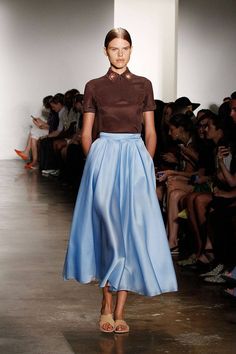 I´d probably chose other shoes, but the rest <3. The Must-Have Pieces From NYFW Fashion Week - New York Fashion Week Spring 2015 Best Runway Looks - Elle Shopping Snap, A Line Skirt Outfits, Week Outfits, Rok Outfit, Shirt And Skirt, Fashion 90s, 90's Fashion, Jeans Fashion, Women Outfit