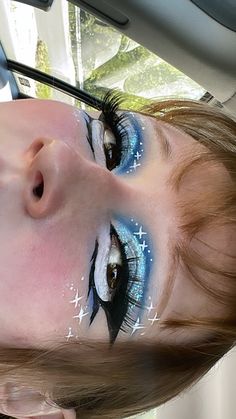 Shark Inspired Makeup, Blue Cat Makeup, Shark Makeup Look, Blue Drag Makeup Looks, Sonic Makeup Look, Blue Gyaru Outfit, Blue Cosplay Makeup, Blue And White Makeup Looks, Blue Drag Makeup