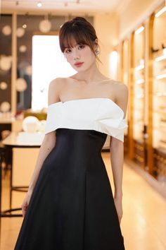 Emily A-line Off-Shoulder Taffeta Midi Dress | MEAN BLVD Dress Korea, Mean Blvd, Designer Collection, Shopping List, Online Fashion, Off Shoulder Dress, Latest Fashion Trends, Latest Fashion, Vietnam