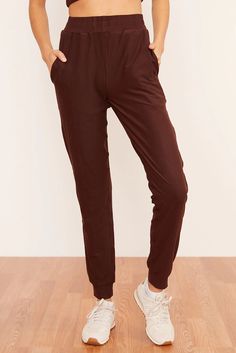 Chai Jogger – Wolven Trendy Joggers For Lounging, Trendy Stretch Sweatpants For Lounging, Trendy Joggers With Elastic Waistband For Lounging, Trendy Joggers For Lounging In Fall, Trendy Stretch Joggers For Lounging, Brown Relaxed Fit Joggers For Loungewear, Brown Joggers With Elastic Waistband For Loungewear, Sporty Brown Sweatpants For Loungewear, Brown Joggers With Pockets For Loungewear