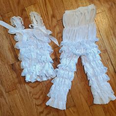 New Without Tags And Un-Used White Lace Petti Top And Pants Medium (6-18mos) Pants Made To Fit Up To Chest. No Lace On Body Of Pants So Top Fits Smoothly Over *Prices Firm On Most Individual Listings. Bundle For Discounts. The Bigger The Bundle The Better The Discount. Thanks! White Ruffled Bottoms For Playwear, Cute White Pants For Playwear, Pants Color, Matching Sets, White Lace, Color White, Tags, Lace, Pants