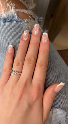 spring, french tip, flowers, sparkles Colorful Nails, Casual Nails, Classy Acrylic Nails, Acrylic Nails Coffin Short, Short Acrylic Nails Designs, Neutral Nails, Classy Nails, Pretty Acrylic Nails