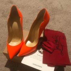 Used Hot Chick Scallop Pointed Toe Pump Luxury Orange Heels For Spring, Luxury Orange Patent Leather Heels, Designer Orange Pointed Toe Heels, Designer Orange Heels With Pointed Toe, Luxury Orange Pointed Toe Heels, Luxury Orange Heels With Pointed Toe, Elegant Orange Patent Leather Heels, Designer Orange Heels For Formal Occasions, White Louboutin