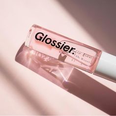 rossetti del dopo vacanze - gloss trasparente Pink Lips Makeup, Diy Deodorant, Natural Skincare Brands, Lip Gloss Collection, Pink Lip Gloss, Gloss Labial, Makeup Tricks