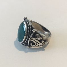 Beautiful Handmade Ring Vintage Silver Emerald Ring With Polished Finish, Vintage Silver Emerald Ring With Stone Setting, 5 Rings, Ring Color, Stone Ring, Womens Jewelry Rings, Handmade Ring, Stone Rings, Blue And Silver