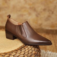 Lasaky - Classic Coffee-Colored Pointed-Toe Leather Pumps with Chunky Heels in Black