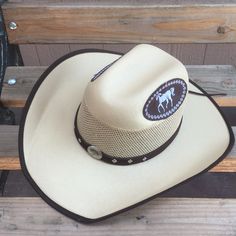 Size Medium 22.5 White Fitted Country Straw Hat, White Fitted Country Style Straw Hat, Casual White Straw Hat For Country Events, Chicago Bulls Snapback Hat, Employee Uniform, Custom Trucker Hats, New Era Fitted, North Carolina Tar Heels, Mens Beanie