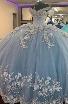 Baby Blue Quinceanera Dresses, Blue Quince Dress, Light Blue Quinceanera Dresses, Baby Blue Quinceanera, Light Blue Quince, Cinderella Quinceanera Themes, Xv Dresses, Prom Dress Ball Gown, Quinceanera Themes Dresses