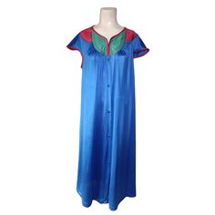 Item is pre-owned and in very good condition with no holes, tears or stains. Smoke free environment. This is a very pretty satiny nightgown with fun colors and a quilted top. Shoulder to shoulder measures 18" x pit to pit measures 23" x shoulder to hem measures 43". Blue Satin Sleepwear For Pajama Party, Blue Silk Sleepwear For Pajama Party, Blue Satin Nightgown For Bedtime, Blue Satin Nightgown For Night, Blue Satin Nightgown, Nightgown Robe, Quilted Top, Women's Nightgowns, Pajama Robe