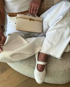 Corporate Outfits, Populaire Outfits, All White Outfit, Shoes Outfit, Fashion Mood Board, Interview Outfit, Work Wear Women, Shoe Fits, Instagram Summer