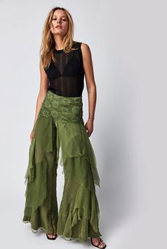 Magic Clothes, Funky Pants, Chiffon Pants, Fair Outfits, European Summer Outfits, Fairy Clothes, Music Festival Outfits, Green Fits, Fairy Fashion