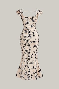 This elegant Fish Tail Dress features a Floral Print and a Square Neckline. The fitted Bodycon style is adorned with an All Over Print and artistic, Ruched details. The Hem is accentuated with a Ruffle design and the Cap Sleeves have a Flounce style. The Regular Fit dress boasts a Long Length and a High Waist for a flattering silhouette. The Hem is shaped in a Mermaid style and the Knitted Fabric has a Medium Stretch. The dress is unlined and does not provide added warmth. 94% Polyester, 6% Elas Fish Tail Dress, Bandage Jumpsuits, Tail Dress, Bodycon Style, Ruffle Design, Fish Tail, Mermaid Style, Plus Size Jumpsuit, Bodycon Fashion