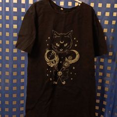 Nwot/ Never Worn Black Sailor Moon/Goth Cat T-Shirt Size Women's Small Black Sailor Moon, Sailor Moon Black, Goth Cat, Sailor Moon Shirt, Moon Black, Moon Shirt, Cat T Shirt, Cat T, Cat Tshirt