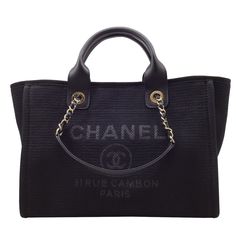 CHANEL Deauville AS3257 Black Tote Bag Handbag Shoulder Women Men UnisexBrand: ChanelGender: Men,WomenColor: BlackComes with: Box, Dust bag, PouchSize (HxWxD): 23cm x 32.5cm x 14.5cm / 9.05'' x 12.79'' x 5.7'' Chanel Deauville Tote Bag Outfit, Big Chanel Bag, Chanel Black Bag, Chanel Men, Chanel Art, Chanel Tote Bag, Dream Bags, Chanel Tote, Luxury Purses