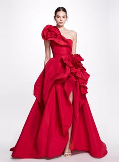 Formal Evening Dresses Long, Marchesa Couture, Winter Typ, Dresses Formal Elegant, Tulle Gown, Strapless Gown, Women's Evening Dresses, Gala Dresses, Marchesa