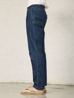 Editor's NotesA standard straight legged denim jeans featuring a one pleat detail at the front. - Straight fit- One pleat detail at the front- Leather logo patch in the back- Front and back pockets Measurements (in.)1/ / 2 / 3- Waist: 15.55 in. / 16.34 in. / 17.13 in.- Hip: 40.55 in. / 42.13 in. / 43.70 in.- Rise: 11.42 in. / 11.61 in. / 11.81 in.- Thigh: 25.2 in. / 25.98 in. / 26.77 in.- Hem: 14.86 in. / 15.35 in. / 15.75 in. - Length: 41.73 in. / 42.13 in. / 42.52 in. *Mode Classic Medium Wash Bottoms With Standard Cut Leg, Dark Wash Relaxed Fit Bottoms For Business Casual, Business Casual Denim Bottoms With Tapered Leg, Business Casual Tapered Leg Denim Bottoms, Business Casual Dark Wash Relaxed Bottoms, Classic Medium Wash Bottoms With Welt Pockets, Medium Wash Straight Hem Rigid Denim Pants, Medium Wash Straight Hem Rigid Denim Bottoms, Classic Medium Wash Bottoms With Belt Loops