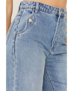 Wed Leg, Denim Pocket Details, Clothes Details, Womens Pant, Local Milk, Denim Fashion Women, Denim Inspiration, Bermuda Jeans, Denim Pocket