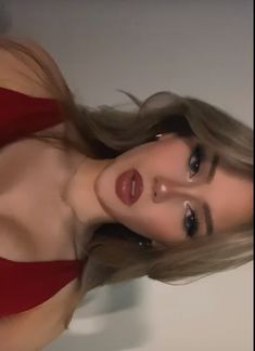 Hoco Makeup Aesthetic, Blonde Dark Feminine Makeup, Blonde Hair Dark Makeup, Make Up Ideas Full Face, Hottie Makeup Looks, 18th Bday Makeup, Grunge Makeup Blonde Hair, Natural Snatched Makeup, Muse Makeup Look