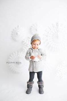 Winter Snowflake Digital Background Lit from Right | Etsy Studio Mini Sessions, Digital Photography Backgrounds, Backdrop Christmas, Christmas Photography Backdrops, Background Christmas, Christmas Backdrops