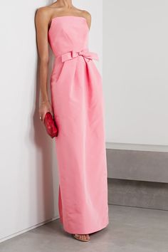 Baby pink Strapless bow-embellished silk-faille gown | Oscar de la Renta | NET-A-PORTER Looks Party, Colored Wedding Dresses, Dress Picture, Guest Outfit, Guest Dresses, Net A Porter, Occasion Dresses, Baby Pink, Pink Dress