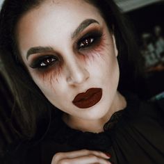 Vampire Makeup Halloween, Makeup Zombie, Halloweenský Makeup, Halloween Make-up Looks, Holloween Makeup, Vampire Halloween Costume, Vampire Makeup, Cute Halloween Makeup, Halloween Makeup Pretty