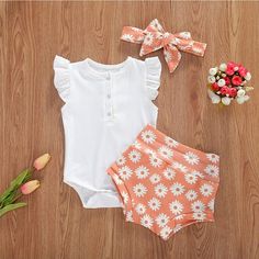 Short Sleeve Floral Print Romper Size:12-18 Months New Cute White Summer Sets, Casual Cotton Diaper Cover For Spring, Playful White Sets For Spring, Cute White Summer Diaper Cover, Cute White Diaper Cover For Summer, Playful White Diaper Cover For Summer, White Fitted Diaper Cover For Playtime, White Casual Diaper Cover For Spring, White Diaper Cover For Spring