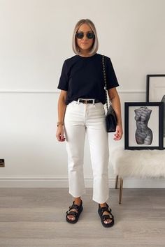 Mum Style Fashion Outfit Ideas, Husband And Wife Wedding Guest Outfits, Casual Soft Natural Outfits, Minimalist Work Outfit Summer, Midsize Airport Outfit Summer, Petite Looks Outfits, Mum Summer Outfits Casual, Spring Sophisticated Outfits, Birkenstocks Work Outfit