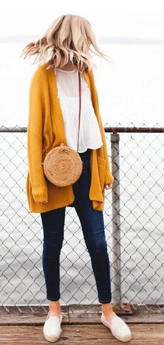 How To Wear Cardigan, Daily Dress Me, How To Wear Sneakers, Sneaker Outfits Women, Jeans Outfit Winter, Dresses Casual Winter, Ootd Summer, Outfit Jeans