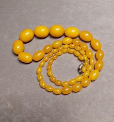 67 Grams Antique Bakelite Necklace Beads. Very good condition. Beads without veins. 55 total beads. Biggest bead size 24.85 x 19 mm. Smallest bead size 9.60 x 6.40 mm. For any question feel free to ask. Bakelite Necklace, Celluloid Jewelry, Black Shutters, Bakelite Jewelry, Necklace Beads, Natural Amber, Funky Jewelry, Jewelry Trends, Jewelry Organization