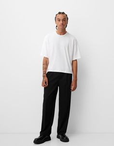 Tailored baggy pants - Pants - Men | Bershka Streetwear Wide-leg Pants With Hip Pockets, Relaxed Fit High-waisted Jeans For Streetwear, Everyday Relaxed Fit Straight Leg Pants, Classic High-waisted Everyday Pants, Relaxed Wide Leg Pants For Everyday, Urban Cargo Pants Straight Relaxed Fit, Trendy Relaxed Fit Straight Leg Parachute Pants, Casual Tapered Bottoms For Streetwear, Casual Tapered Pants With Hip Pockets