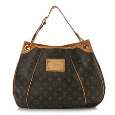 This is an authentic LOUIS VUITTON Monogram Galliera PM. This hobo-style handbag is crafted of Louis Vuitton's signature monogram canvas in brown. It features a vachetta cowhide leather shoulder strap, piping,trim, and gold tone hardware. The top opensto a beige microfiber interior with a large snap pocket and pockets. Louis Vuitton Monogram Bag, Louis Vuitton Empreinte, Hobo Style, Louis Vuitton Shoulder Bag, Louis Vuitton Damier Ebene, Monogram Bag, Monogram Canvas, Authentic Louis Vuitton, Cowhide Leather