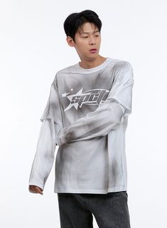 Product Detail Style : Street Occasion : Back to school Type : Men, TShirts Print : Graphic, Washed Material : Cotton Sleeve : Long sleeve Neck : Round neck Fit : Loose fit Cotton100 Color : White, Black Made in Korea Model Size Model is wearing size M/L and the color White. Height : 6'0" | 184cm / Top : L / Bottom : XL (32 inch) .prddescription table, .prddescription td, .prddescription th { border : 1px solid black; border-collapse : collapse; padding: 10px; } Size(Inch) Size Shoulder Bust Sle Hip Hop Long Sleeve Graphic T-shirt, Gray Long Sleeve Hip Hop Top, Hip Hop Long Sleeve Cotton Tops, Casual Long Sleeve T-shirt With Graphic Design, Urban Style Baggy Long Sleeve Tops, Urban Baggy Long Sleeve Tops, Baggy Long Sleeve Tops For Streetwear, Oversized Long Sleeve T-shirt For Streetwear, Hip Hop Long Sleeve Tops With Text Print