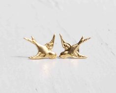 Tiny GOLD BIRD EARRINGS Post Earrings Golden by redtruckdesigns Gold Jewelry With Bird Design For Wedding, Gold Wedding Jewelry With Bird Design, Bird Earrings Gold, Wedding Bird, Brass Birds, Wedding Nature, Wedding Birds, Bird Wedding, Swallow Bird