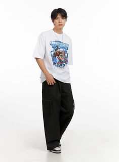 Product Detail Style : Street Occasion : Back to school Type : Men, TShirts Print : Graphic Sleeve : Short sleeve Neck : Round neck Fit : Loose fit Cotton100 Color : White, Black Made in Korea Model Size Model is wearing size M/L and the color White. Height : 6'0" | 184cm / Top : M / Bottom : L (30 inch) .prddescription table, .prddescription td, .prddescription th { border : 1px solid black; border-collapse : collapse; padding: 10px; } Size(Inch) Size Shoulder Bust Sleeve Length Armhole Sleeve Relaxed Fit T-shirt With Pockets For Streetwear, Casual Baggy T-shirt With Letter Print, Baggy Cotton Hip Hop Tops, Casual Crew Neck T-shirt With Pockets, Urban Baggy Cotton Tops, College Style Cotton T-shirt With Graphic Print, Urban Baggy Graphic Print T-shirt, Casual Short Sleeve T-shirt With Pockets, Casual Tops With Pockets For Streetwear