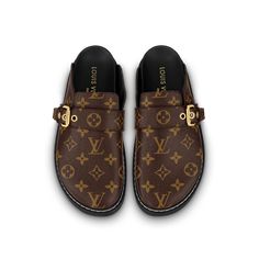 LOUIS VUITTON® - Lv Cosy Flat Comfort Clog - Cacao Cozy Flat, Cosy Flat, Flat Heels, Louis Vuitton Official, Louis Vuitton Shoes, Timeless Handbag, Brown Bags, Color Dorado, Luxe Fashion