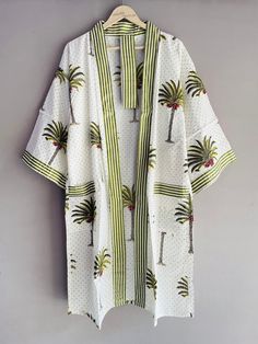 Cotton Kimono Robe Dressing Gown, Block Print Bridesmaid Robe, Summer Nightwear, One Size https://www.etsy.com/listing/1552791611/cotton-kimono-robe-dressing-gown-block Quilted Robe, Cotton Robes, Kimono Design, Pyjama Sets, Summer Kimono, Cotton Kaftan, Screen Printed Fabric, Kantha Quilts, Cotton Pajama Sets