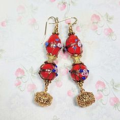 Red Wedding Cake, Bead Dangles, Glass Wedding, Holiday Earrings, Earrings Beaded, Holiday Earring, Earrings Red, Red Earrings, Earrings Statement