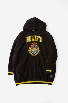 License Oversized HoodieTypo - Harry Potter Oversized Hoodie - Lcn Wb Harry Potter Hogwarts Black UsaTypo | Homewares | Home StylingTypo | Homewares | Home StylingTypo | Homewares | Home Styling Travel Wallet Organizer, Christmas Card Ornaments, Wrapping Gift Cards, Christmas Gift Shop, Home Styling, Stationery Accessories, Lifestyle Trends, Harry Potter Hogwarts, Wallet Organization