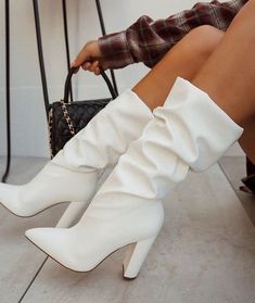 White Nike Shoes, Classy Shoes, Leather Western Boots, Cute Heels