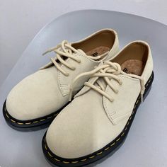 Dr Martens 1461 Iced Women's Oxford Shoes New Color Cream Size Women Us 5 No Original Box White Casual Oxfords With Round Toe, Casual White Oxfords With Round Toe, Casual Lace-up Shoes With Brogue Detailing And Round Toe, Casual Lace-up Shoes With Brogue Detailing, Casual Beige Closed Toe Oxfords, Casual Beige Oxfords With Flat Heel, Casual Beige Flat Oxfords, Casual Oxfords With Leather Footbed And Round Toe, Casual Beige Oxfords