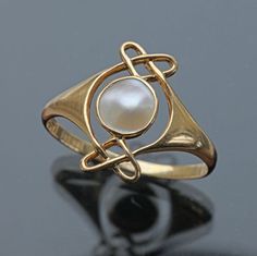 Sustraccion Archibald Knox, Whimsical Accessories, Ring Pearl, Pearl Engagement Ring, Gold Pearl