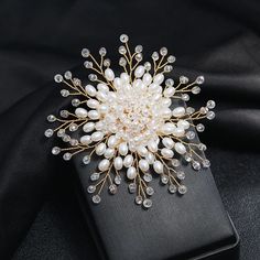 Starburst Pearl Bridal Circle Brooch Brooch Corsage, Flower Corsage, Versatile Jewelry, Pearl Cluster, Crystal Brooch, Pearl Brooch, Pearl Wedding, Pearl Flower, Rhinestone Brooches