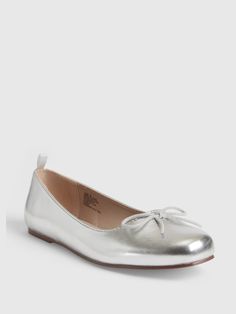 Smooth faux-leather ballet flats.  Rubber gripper sole.  Decorative bow at front.  For more fit & sizing info, check out our Size Guide. Shoes For Fall, Silver Ballet Flats, Flats Shoes, Fall 2023, Flat Shoes, Ballet Flats, Gap, Ballet, Silver