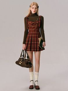 Clueless Plaid Outfit, Fall Clothes Inspo 2024, Plaid Aesthetic Outfits, Layering Summer Dresses For Winter, Nyc Fall Fashion 2024, Sleeveless Pinafore Dress For Fall, Fitted Sleeveless Pinafore Dress For Fall, Fancy Style Outfits, Fitted Mini Length Pinafore Dress For Fall